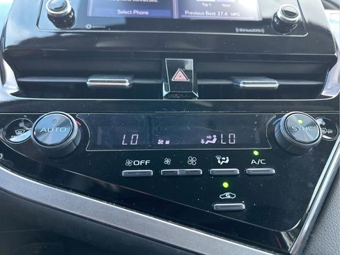 Used 2023 Toyota Camry SE image 20