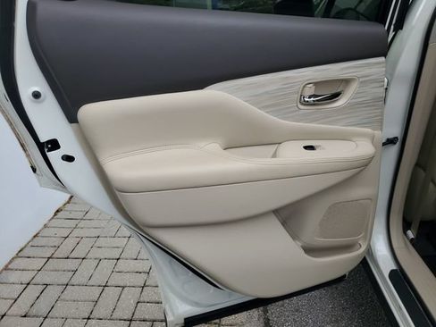 Used 2018 Nissan Murano Platinum w/ Cargo Package AWD/4WD image 35