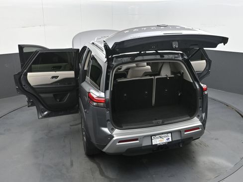 Used 2022 Nissan Pathfinder SL w/ SL Premium Package AWD/4WD image 43