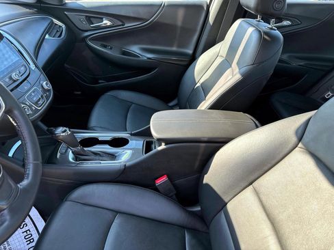 Used 2018 Chevrolet Malibu LT w/ Leather Package image 10