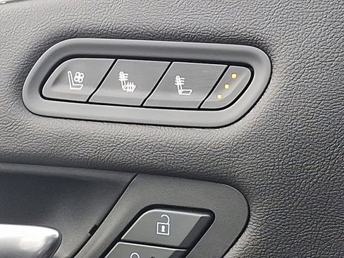 Used 2023 Cadillac Escalade ESV Premium Luxury image 26