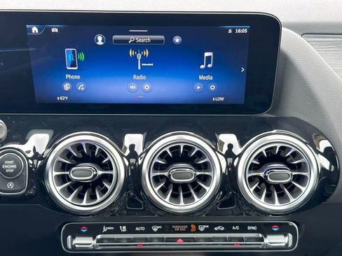 New 2026 Mercedes-Benz GLA 250 4MATIC image 19