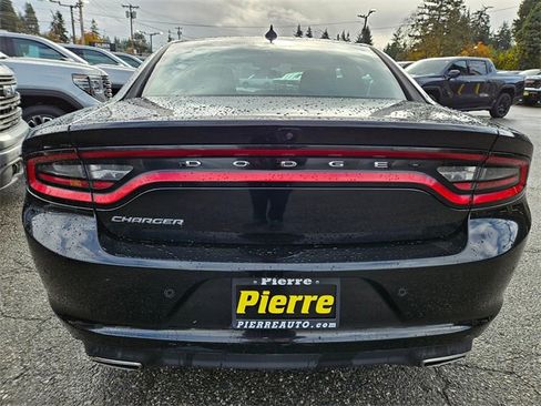 Used 2023 Dodge Charger SXT image 5