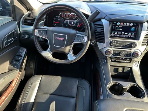 Used 2019 GMC Yukon SLT w/ Open Road Package image 19
