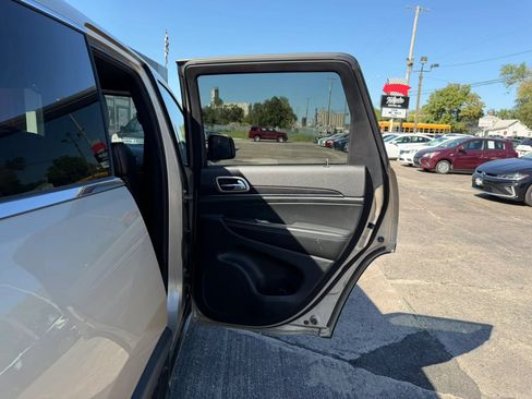 Used 2014 Jeep Grand Cherokee Limited AWD/4WD image 15