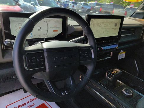 Used 2025 GMC Hummer EV 2X w/ LPO, Cargo Utility Package AWD/4WD image 9