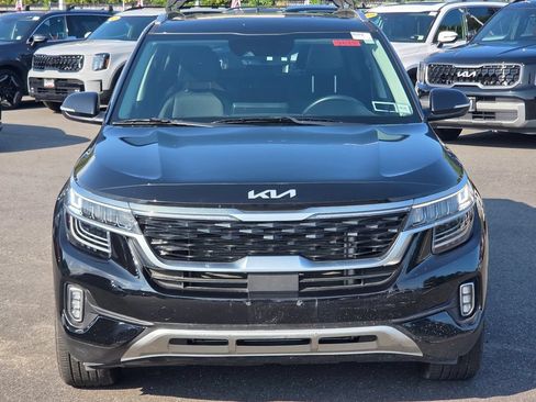 Used 2023 Kia Seltos SX w/ SX Sunroof Package AWD/4WD image 2