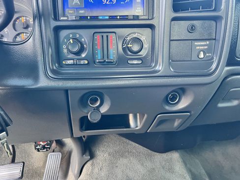 Used 2004 Chevrolet Silverado 1500 LS w/ Light Duty Power Package image 54