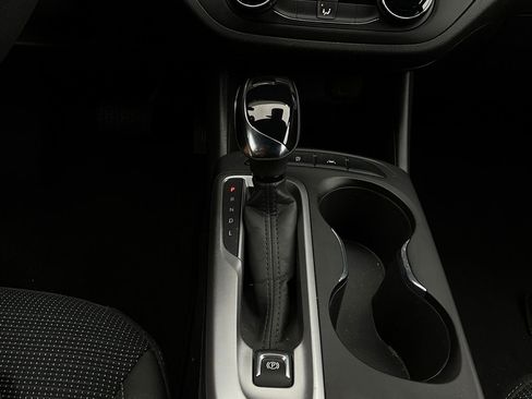 Used 2025 Buick Envista Preferred image 22