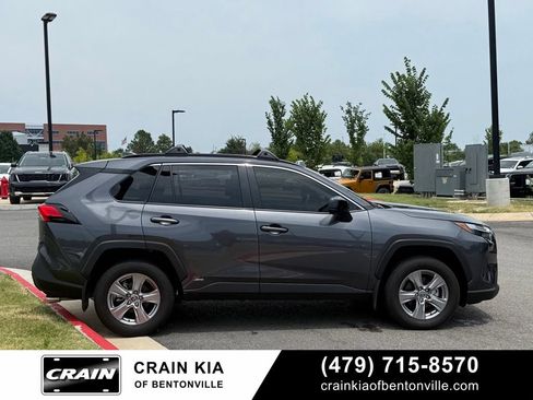 Used 2025 Toyota RAV4 LE AWD/4WD image 8