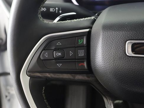 Used 2023 Jeep Grand Cherokee Limited w/ Luxury Tech Group II image 40