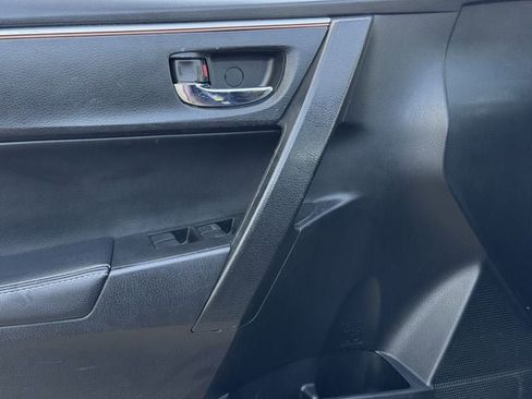 Used 2014 Toyota Corolla S image 24