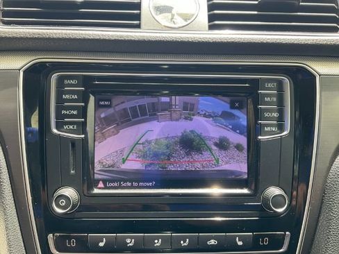Used 2017 Volkswagen Passat 1.8T R-Line FWD image 28