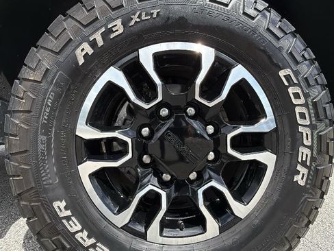 Used 2020 GMC Sierra 2500 SLE w/ Preferred Package image 35