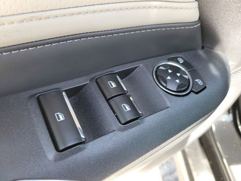 Used 2024 Ford Mustang Premium image 15