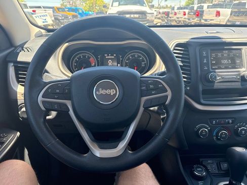 Used 2016 Jeep Cherokee Sport AWD/4WD image 20