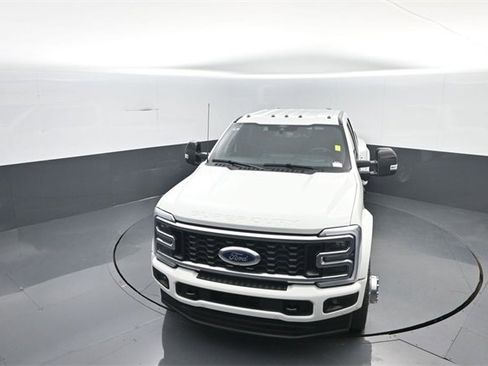 Certified 2025 Ford F450 Platinum image 18