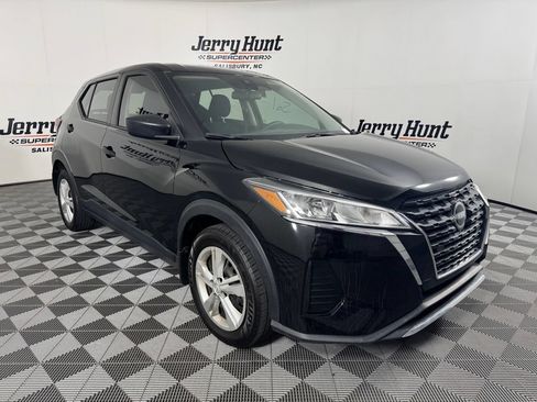 Used 2024 Nissan Kicks S FWD image 6