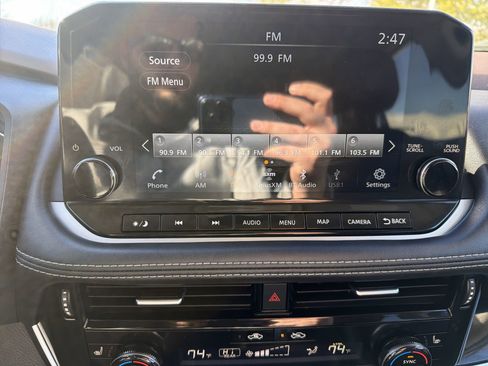 Used 2023 Nissan Rogue SL w/ SL Premium Package image 20