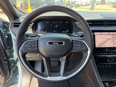 New 2026 Jeep Grand Cherokee L Limited AWD/4WD image 11