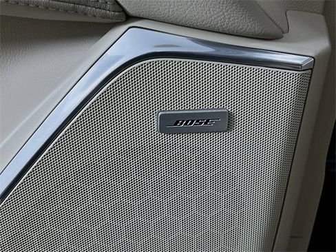 Used 2016 Cadillac Escalade Premium image 36