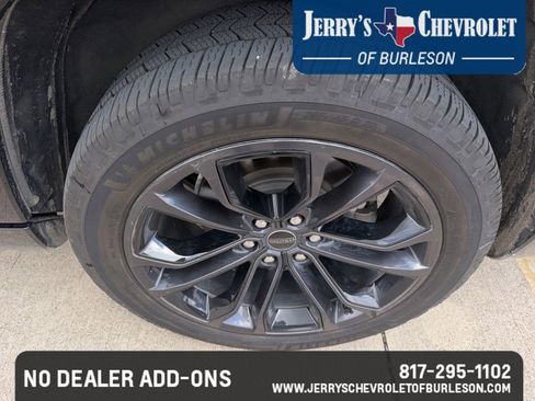 Used 2023 Jeep Grand Wagoneer Series II w/ Quick Order Packagew 28T AWD/4WD image 9
