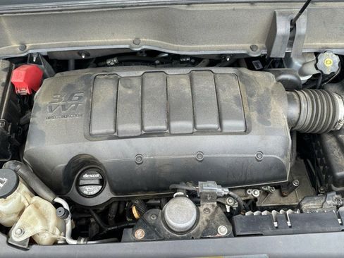 Used 2017 Buick Enclave Leather image 13