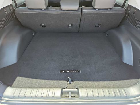 Certified 2024 Hyundai Ioniq 5 Limited RWD image 33