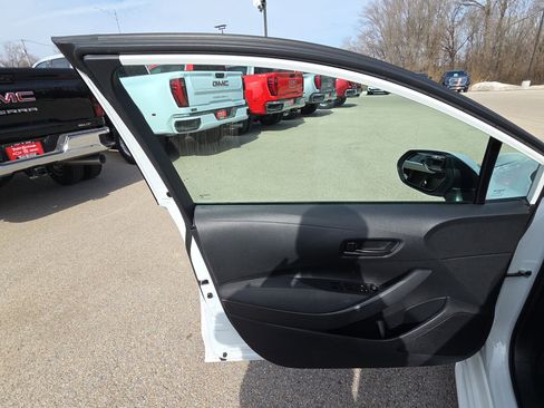 Used 2024 Toyota Corolla LE image 12