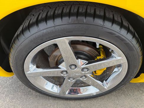 Used 2006 Chevrolet Corvette Coupe w/ Preferred Equipment Group RWD image 23