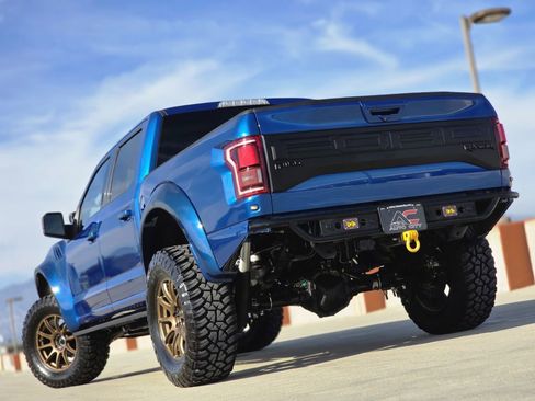 Used 2018 Ford F150 Raptor w/ Equipment Group 802A Luxury AWD/4WD image 2