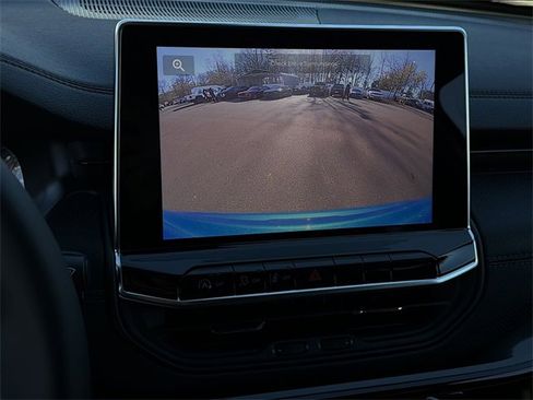 New 2026 Jeep Compass Latitude image 21