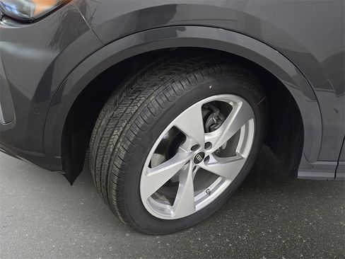 New 2025 Audi Q5 Prestige image 33