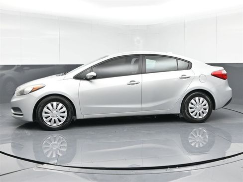 Used 2015 Kia Forte LX image 8