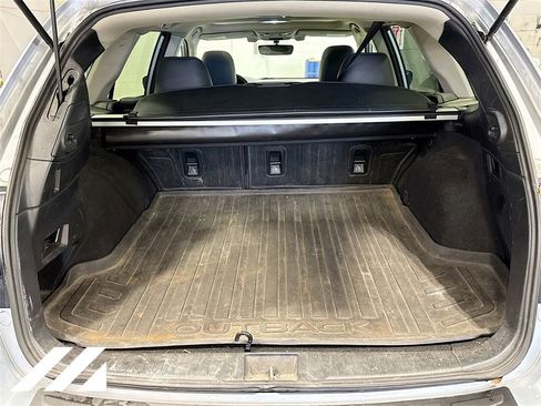 Used 2019 Subaru Outback 2.5i Limited w/ Popular Package #2 image 28