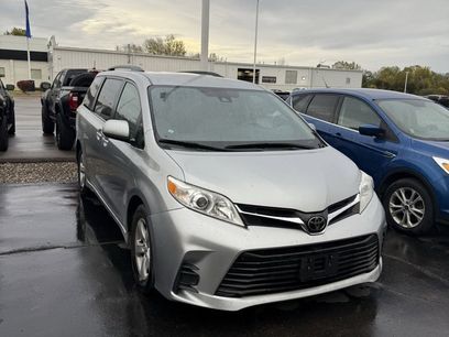 Used 2019 Toyota Sienna LE