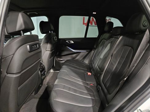 Used 2022 BMW X5 xDrive40i w/ Premium Package image 37