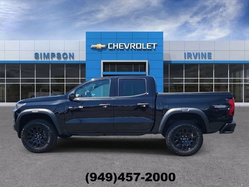 Used 2024 Chevrolet Colorado Trail Boss w/ Advanced Trailering Package AWD/4WD image 5