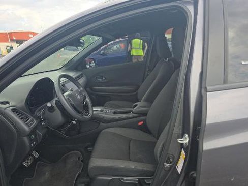 Used 2021 Honda HR-V Sport image 4