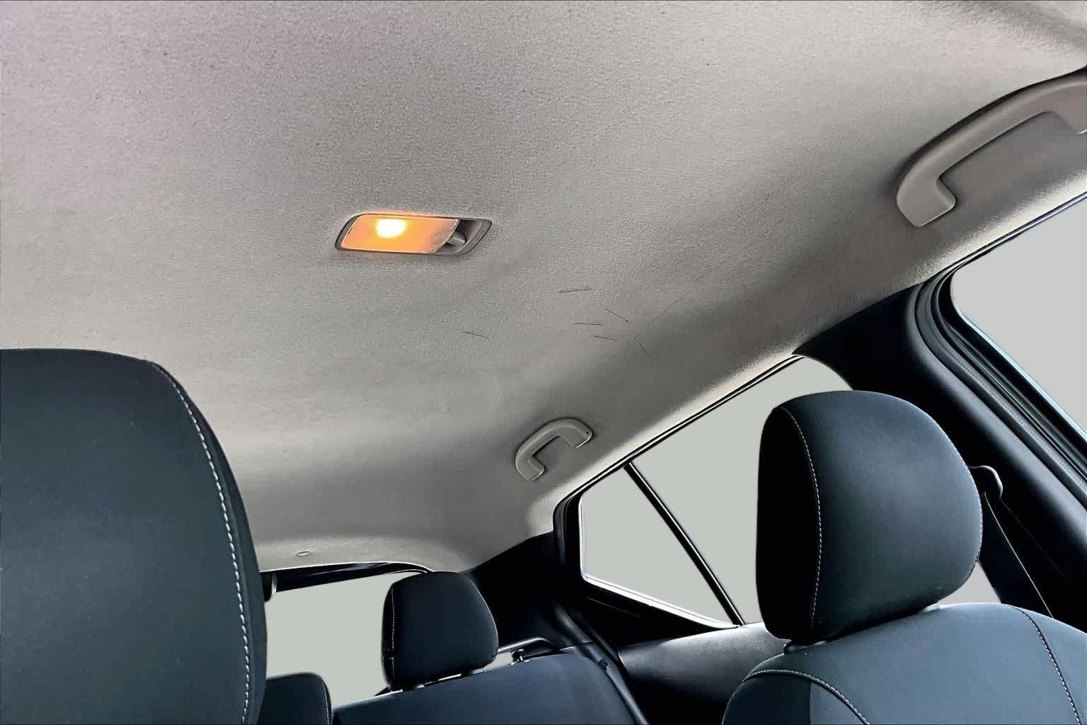 Used 2019 Nissan Kicks S FWD image 14