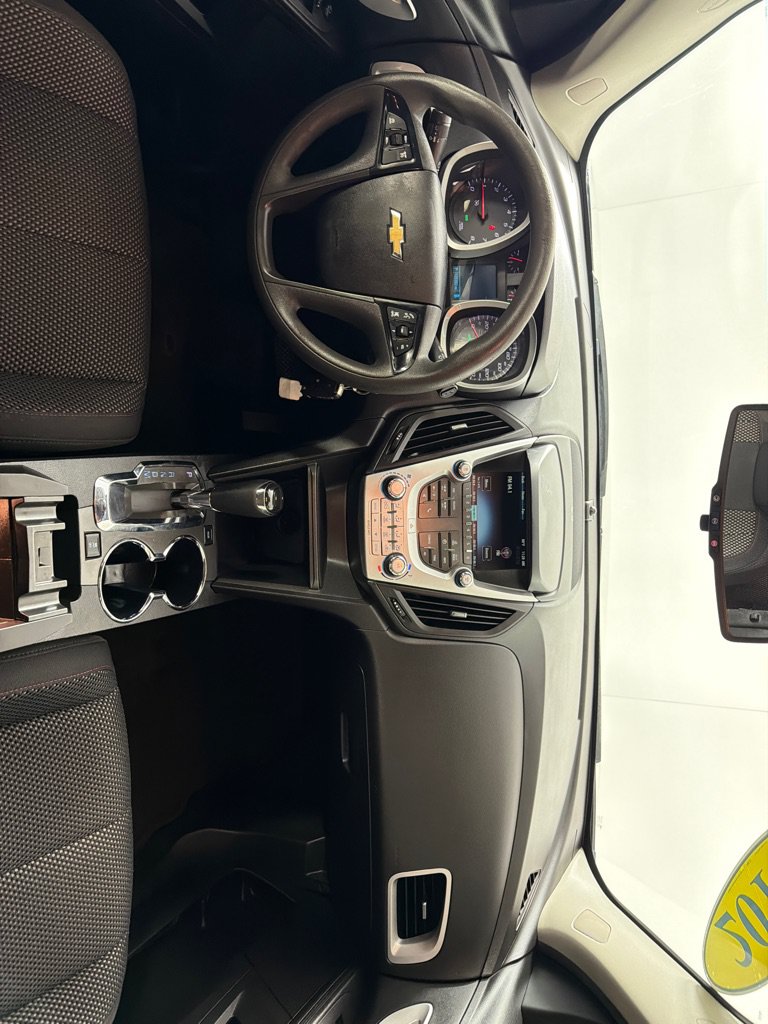 Used 2017 Chevrolet Equinox LS FWD image 24