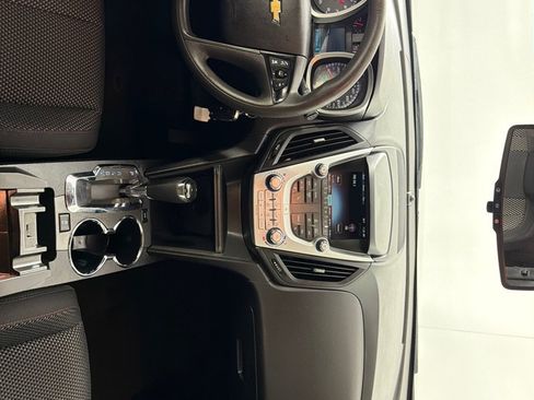 Used 2017 Chevrolet Equinox LS FWD image 24
