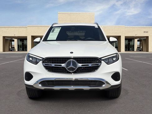 Used 2025 Mercedes-Benz GLC 300 4MATIC image 2
