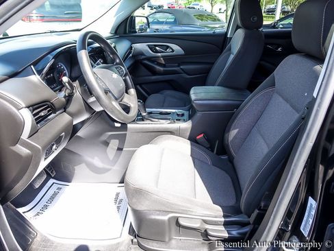 Used 2020 Chevrolet Traverse LS w/ LPO, Floor Liner Package FWD image 11
