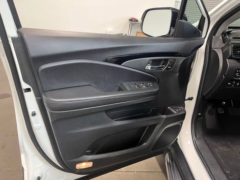 Used 2021 Honda Pilot Elite image 24