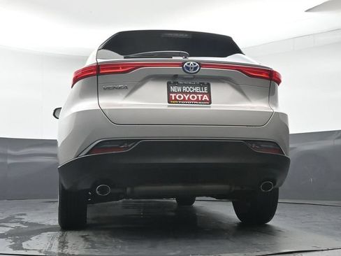 Used 2024 Toyota Venza LE AWD/4WD image 36
