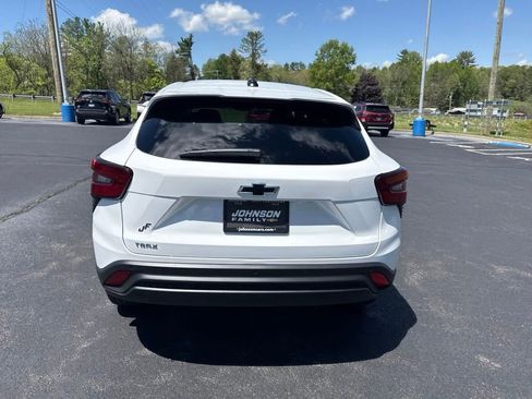 New 2026 Chevrolet Trax LS FWD image 7