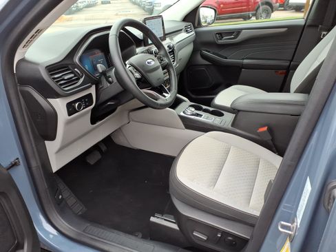 Used 2023 Ford Escape Active AWD/4WD image 11