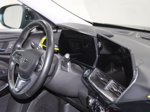 Used 2024 Chevrolet Trax ACTIV w/ Sunroof Package FWD image 27