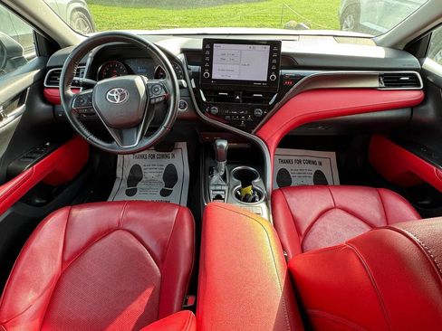 Used 2021 Toyota Camry XSE image 15